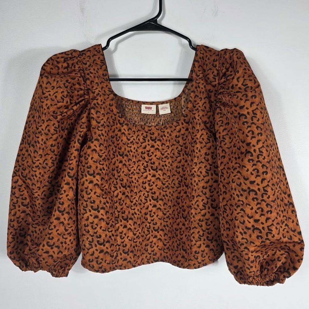 Levi­s Women­s Leopard Print Smocked Square Neck Puff Sleeve Top L‎